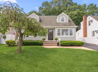 10 Alliance Street, Valley Stream, NY 11580