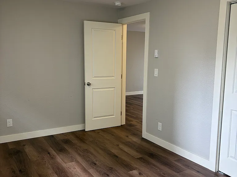 925 SW Holden St #5 — Photo 6