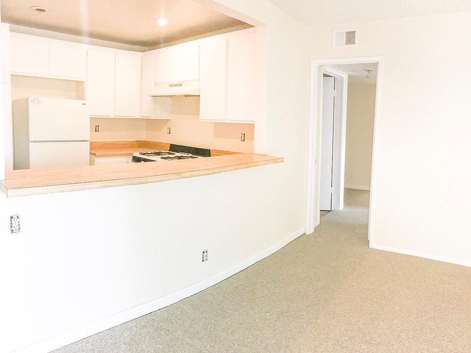 1st image of 1130 E Alosta Ave #D-f