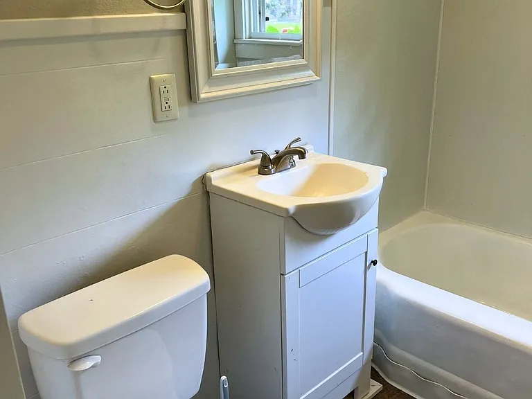 716 One N Meridian — Photo 11
