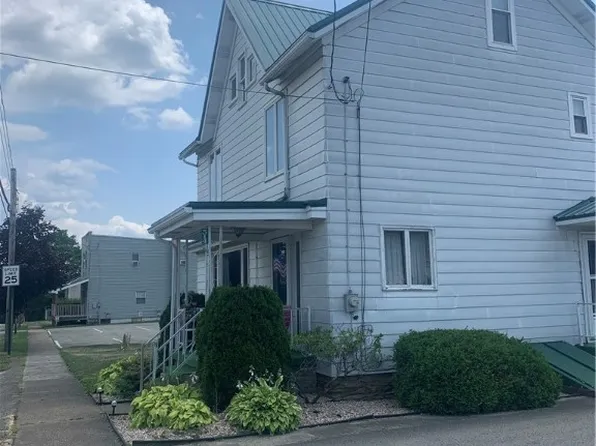 312 E Saltwork St, Elderton, PA 15736