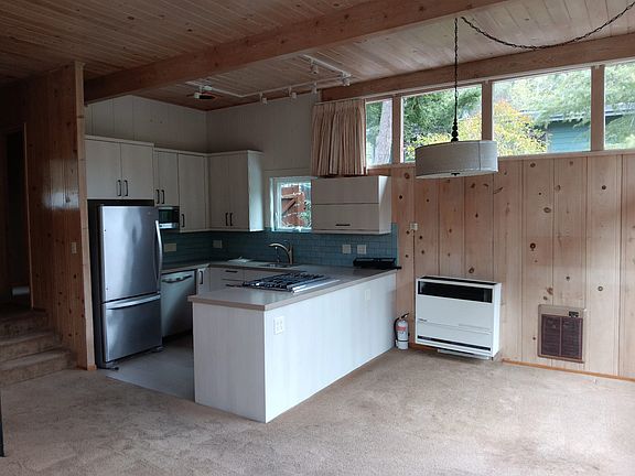 2nd image of 578 Cascade Dr