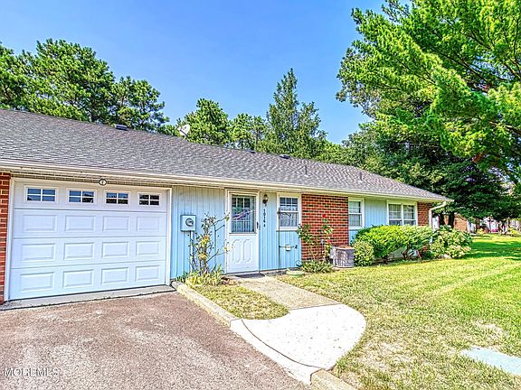 4th image of 1016A Aberdeen Drive