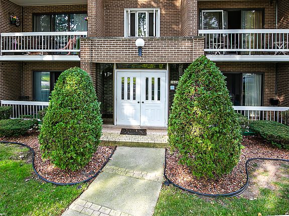 3rd image of 9604 S Karlov Ave APT 303