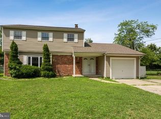 141 Lafayette Rd, Edgewater Park, NJ 08010