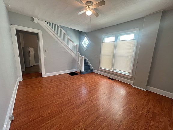4th image of 2106 Singleton St