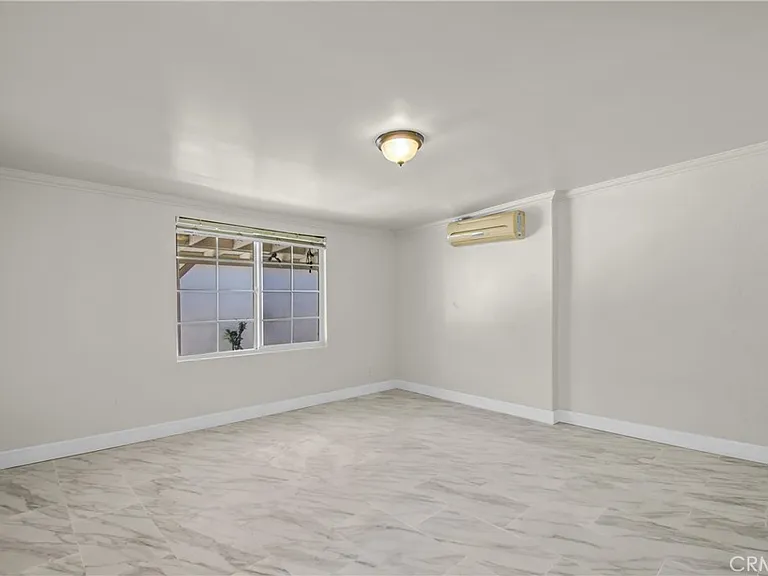 712 W Longden Ave — Photo 15
