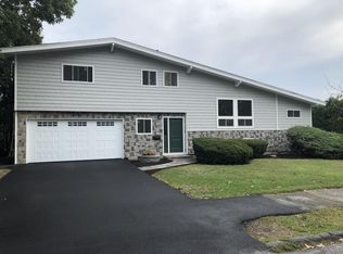 10 Belleair Dr, Swampscott, MA 01907