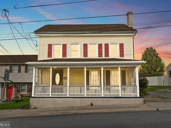1377 Apple St, Ephrata, PA 17522