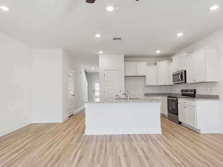 187 Ellery Ln — Photo 10