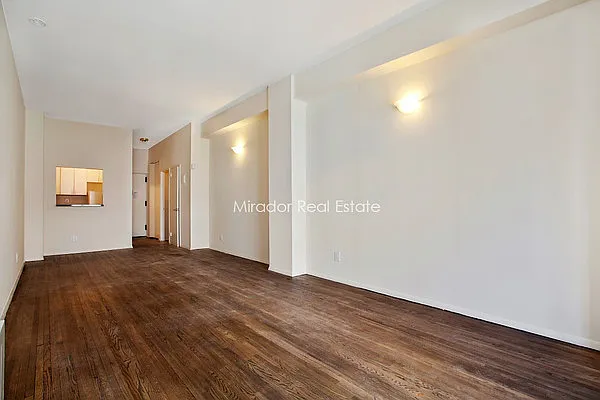 Rented by Mirador Real Estate | media 9