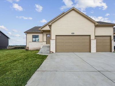 1530 E Midway Ct, Valley Center, KS, 67147