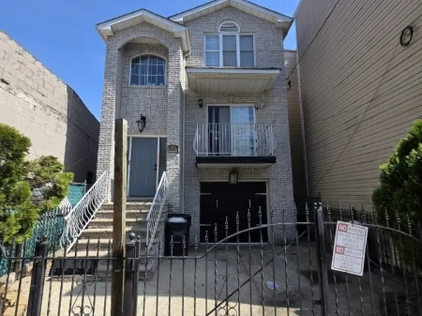 135 Highland Ave, Newark City, NJ 07104