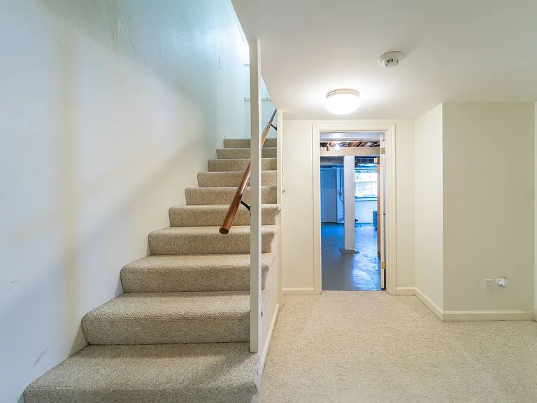 2840 SW Fern St — Photo 37