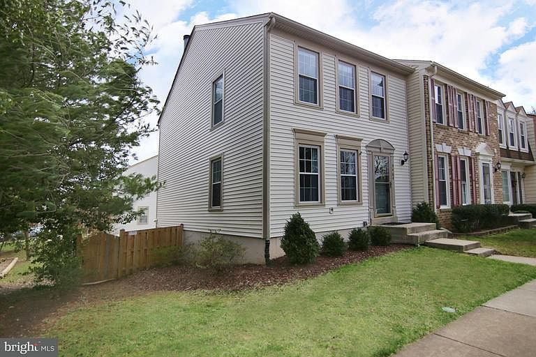 1st image of 5464 New London Park Dr