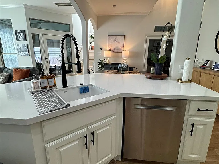 2913 N Becca Ln — Photo 3