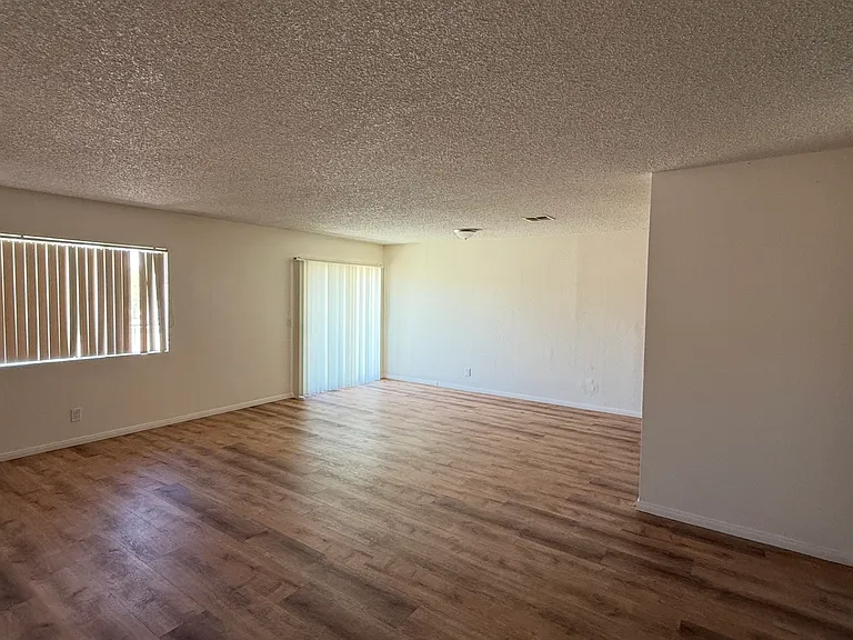 1341 Barstow Rd #D — Photo 7