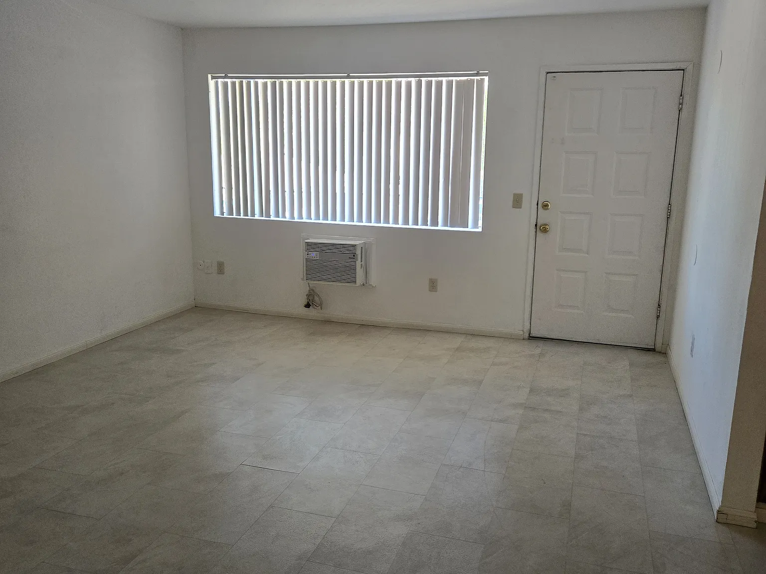 S Lincoln Avenue, El Cajon — Photo 2