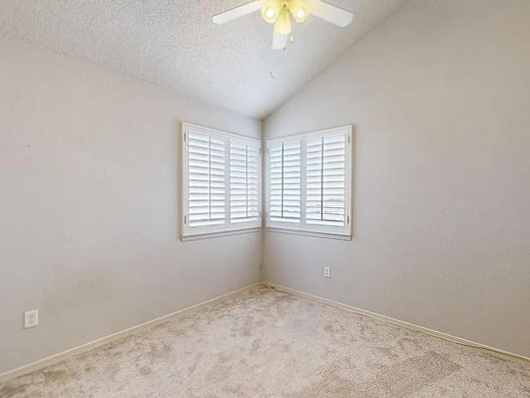 12528 Sun Empress Dr — Photo 33