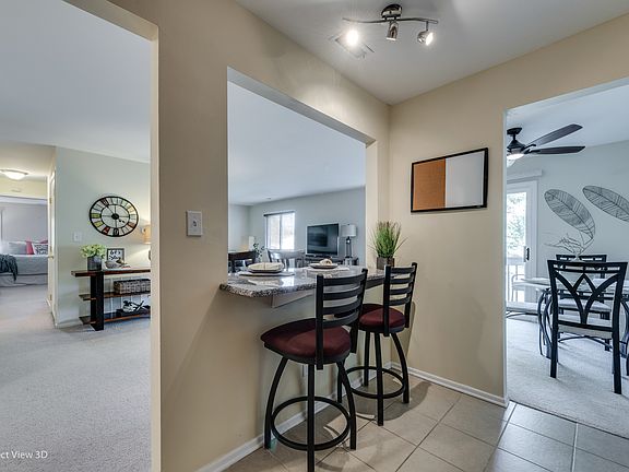 5th image of 6S080 Park Meadow Dr APT 10G