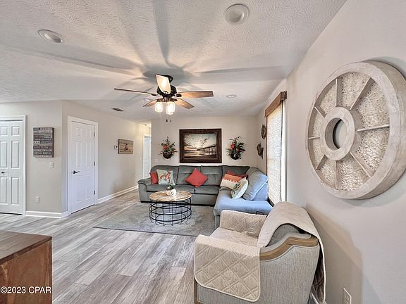 2nd image of 125 Bonita Cir