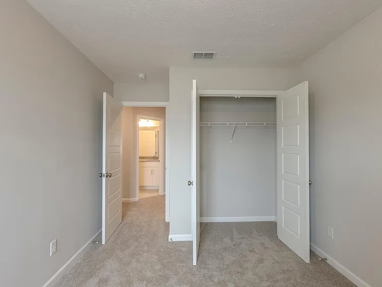 4333 Doral Dr — Photo 22