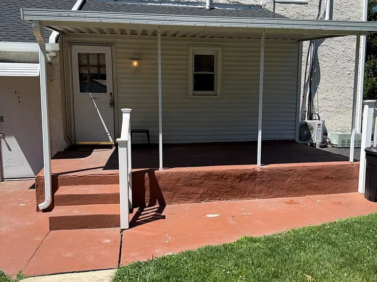 1629 Lincoln Ave #1 — Photo 3