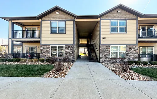 1427 Genesis Dr #8 Photo 1