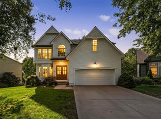 5150 Roundtree St, Shawnee, KS 66226
