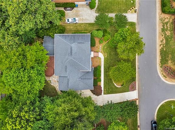 5th image of 7016 Weddington Brook Dr