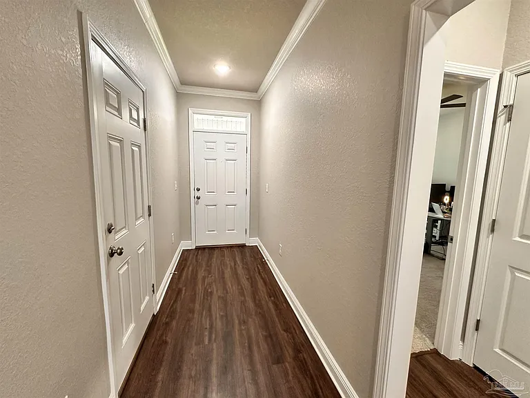 2346 Habersham Ln — Photo 4