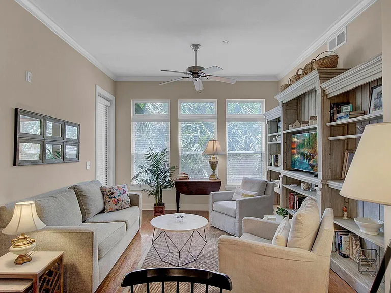 125 Pier View St #205 — Photo 10