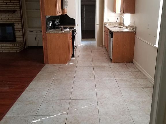 3rd image of 1608 Richland Dr