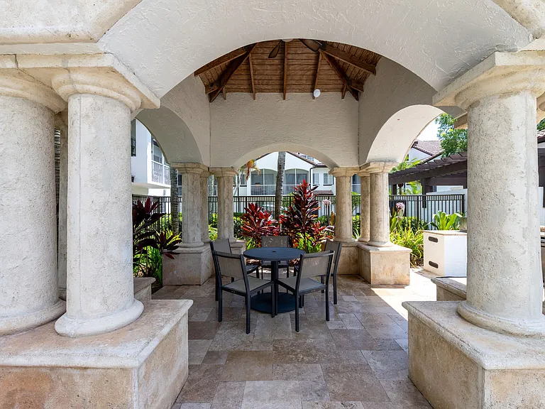 Gables Palma Vista — Photo 16