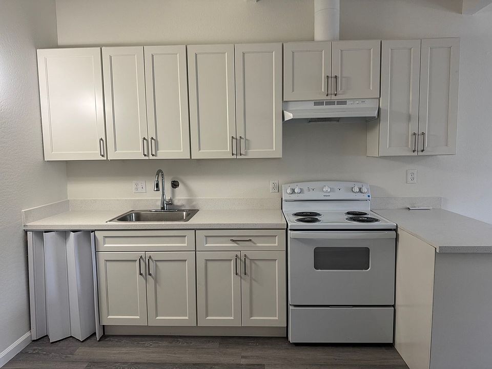 2nd image of 7820 Brentwood Dr APT 1