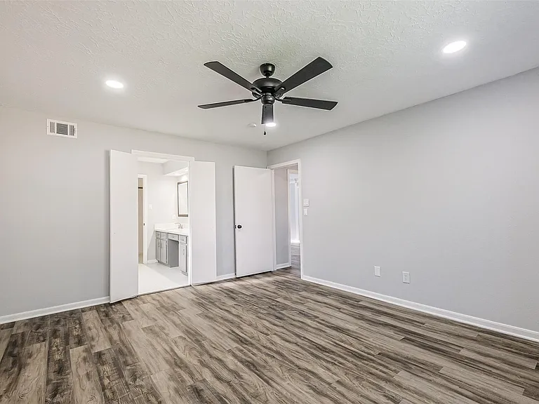 20506 Park Pine Dr — Photo 27