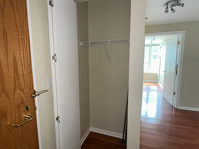 345 N La Salle Dr #2006 — Photo 4