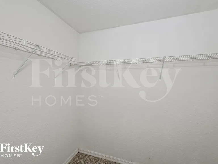 325 Crabtree Ave — Photo 10