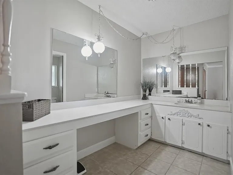 6826 Sahara Dr — Photo 34