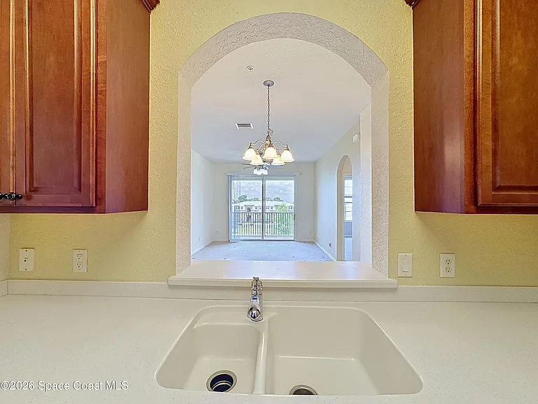 1626 Peregrine Cir #408 — Photo 11