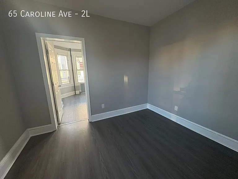 65 Caroline Ave #2L — Photo 4