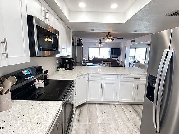 2nd image of 7520 RIDGEWOOD Avenue #805