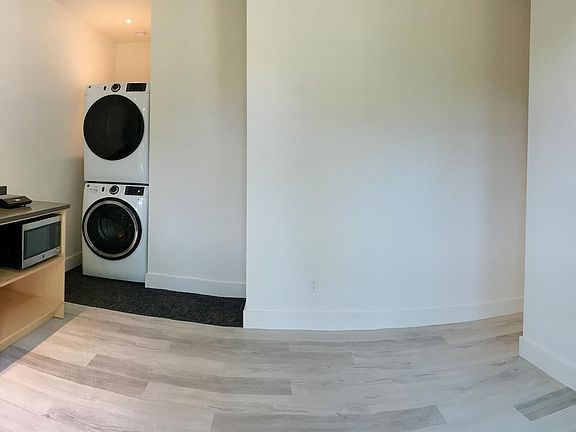 Panorama of the unit!
