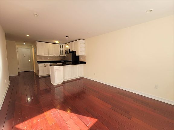 3rd image of 241 E 58th St APT 2A