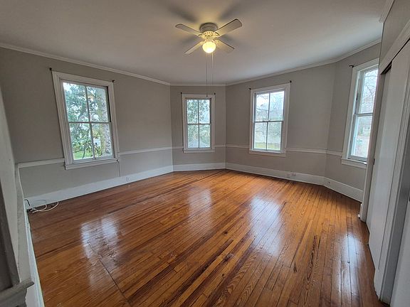2nd image of 113 Hillside Ave #3