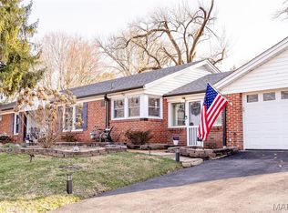 6 Cardigan Dr, Saint Louis, MO 63135