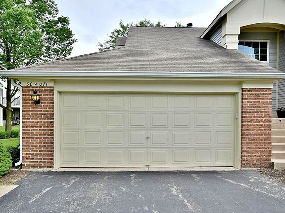 3rd image of 30W071 Willow Ln #30W071