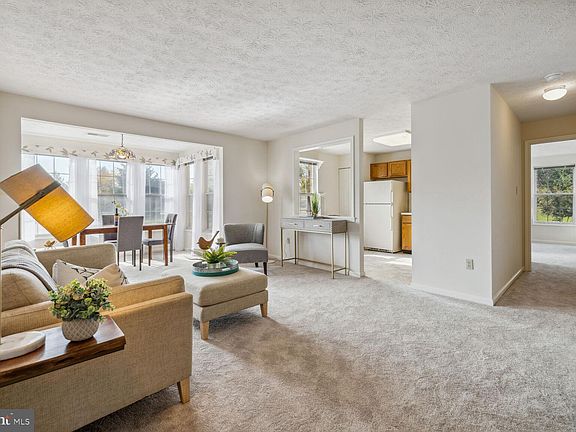 3rd image of 1601 Berry Rose Ct APT E