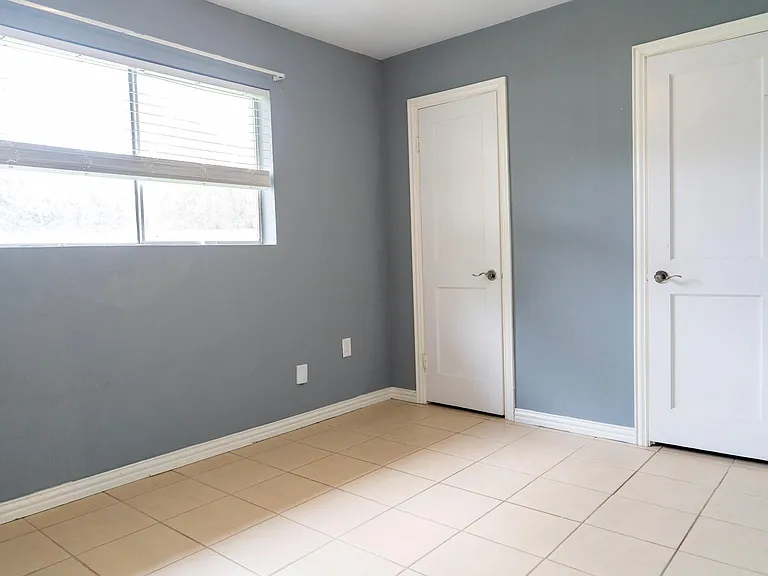 12803 Segrest Dr — Photo 23