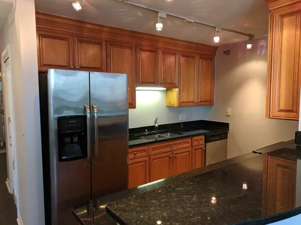 345 N La Salle Dr, Chicago, IL